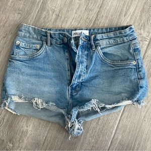 ZARA denim shorts size 6